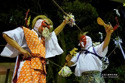 大塚八幡神社春神楽(神登夜迦 カントヤカ) 大塚八幡神社春神楽(神登夜迦 カントヤカ)ootsuka_hj28.jpg