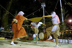 大塚八幡神社春神楽 (杵舞) 大塚八幡神社春神楽 (杵舞)ootsuka_hj36.jpg