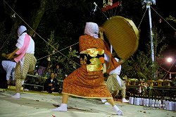 大塚八幡神社春神楽 (杵舞) 大塚八幡神社春神楽 (杵舞)ootsuka_hj39.jpg