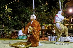 大塚八幡神社春神楽 (杵舞) 大塚八幡神社春神楽 (杵舞)ootsuka_hj48.jpg