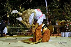 大塚八幡神社春神楽 (杵舞) 大塚八幡神社春神楽 (杵舞)ootsuka_hj50.jpg