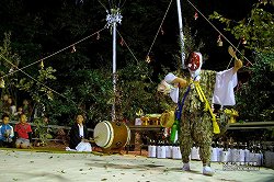 大塚八幡神社春神楽(大年) 大塚八幡神社春神楽(大年)ootsuka_hj61.jpg