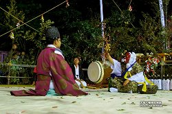 大塚八幡神社春神楽(大年 田の神と問答) 大塚八幡神社春神楽(大年 田の神と問答)ootsuka_hj65.jpg