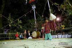 大塚八幡神社春神楽 (神送り) 大塚八幡神社春神楽 (神送り)ootsuka_hj73.jpg