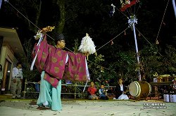大塚八幡神社春神楽 (神送り) 大塚八幡神社春神楽 (神送り)ootsuka_hj74.jpg
