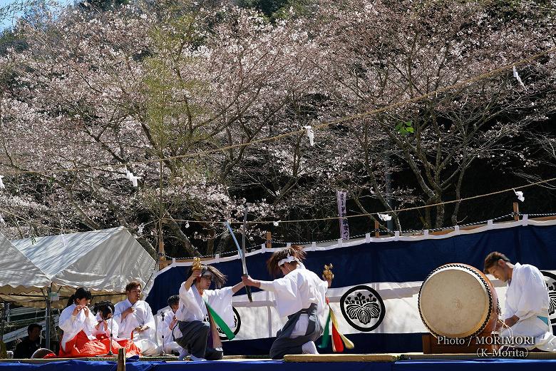 地割(入刀)〔歌糸〕 三川内神楽まつりにて