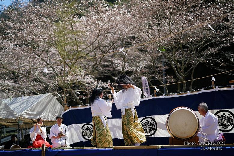 地割(カンマンギリ)〔市尾内〕 三川内神楽まつりにて