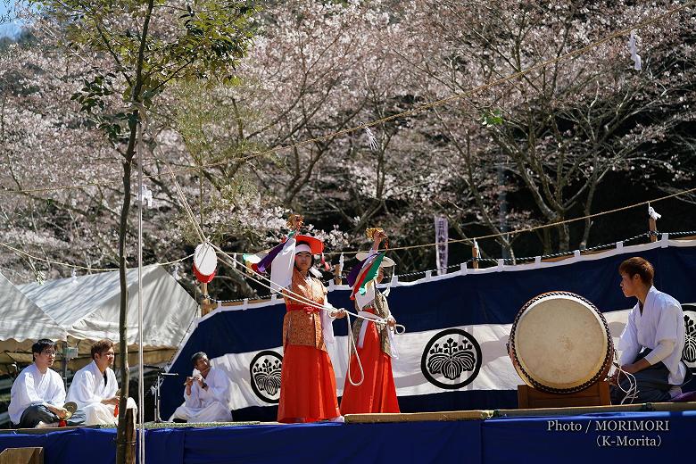 繰降し〔歌糸〕 三川内神楽まつりにて