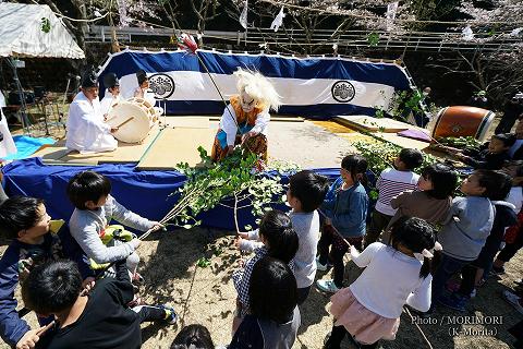 柴引面〔市振〕 三川内神楽まつりにて