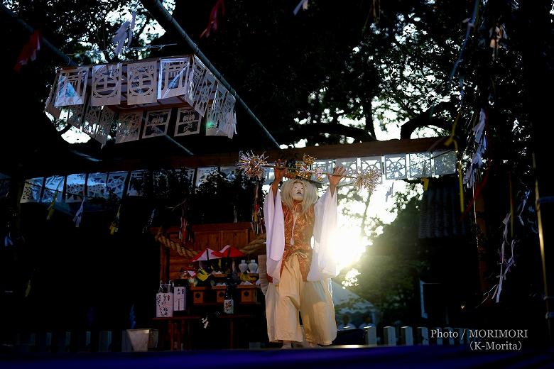 志那賀津姫の神舞 (尾崎神楽保存会) 