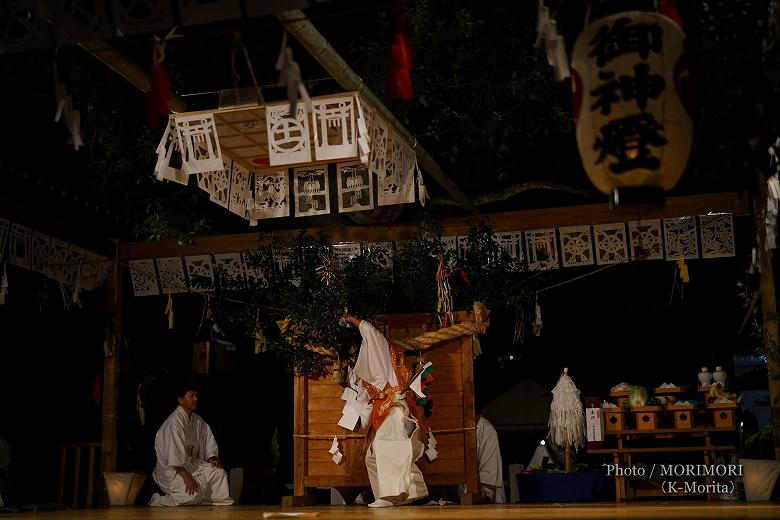 天の太玉の命舞 (大峡神楽保存会)