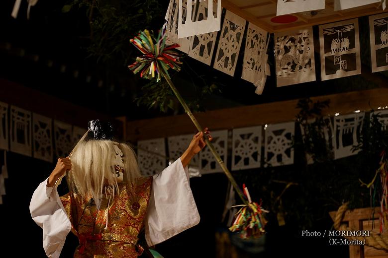 天の戸隠の命舞 (尾崎神楽保存会)