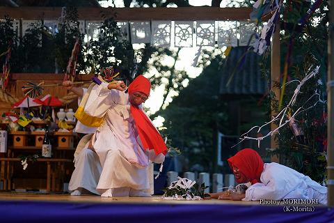 酒解の神舞 (合同神楽保存会)