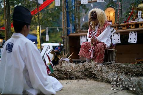 尾八重神楽(綱荒神)