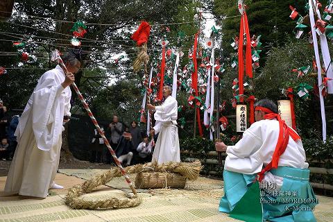 嶽之枝尾神楽(綱切)