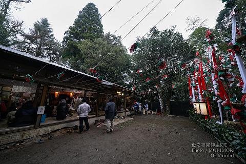 嶽之枝尾神楽(「御神屋」と「外神屋」)