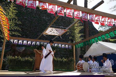 地神楽　(市振神楽保存会）