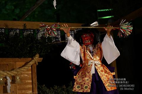 天の戸隠の命舞 (尾崎神楽保存会）