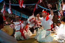 椎葉神楽（向山日当神楽）の写真　　かんしん　02