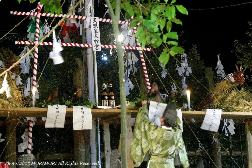 銀鏡神楽　外神屋のシメ下の祭壇