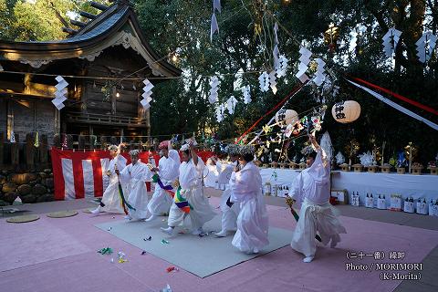 比木神楽・グループ高鍋神楽（繰卸）