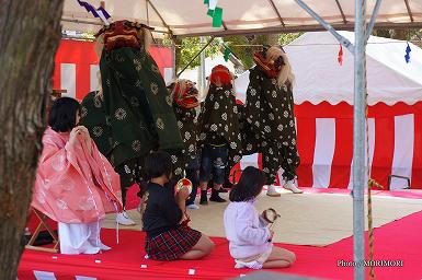 獅子舞　(田元神社　祈年祭（春まつり）にて)