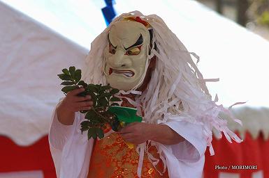 太玉(ふとだま)舞　(田元神社　祈年祭（春まつり）にて)