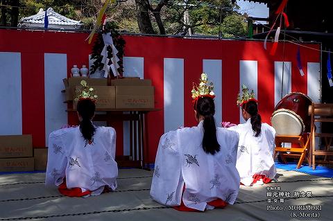  巫女舞(豊栄の舞)