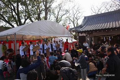 せんぐまき　(田元神社　春まつりにて)