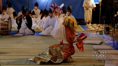 都農神楽 都農神社冬例大祭(令和４年冬祭り前夜祭にて)