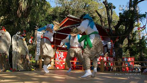 野島神楽 岩くぐり