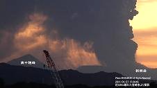 新燃岳の噴火　2011年1月27日　宮崎市より撮影