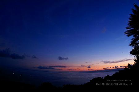 都井岬から見た志布志湾の夕景
