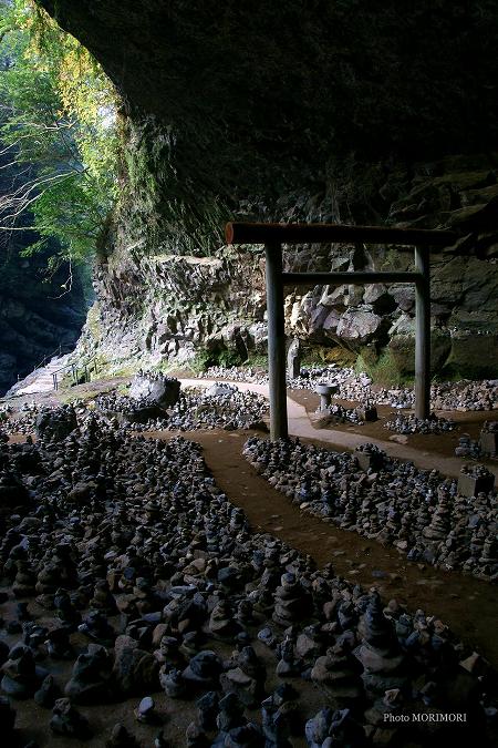 天安河原・仰慕窟(ぎょうぼがいわや) 天安河原・仰慕窟(ぎょうぼがいわや)