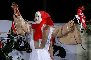 高千穂 岩戸野方野地区石神神社の神楽　鈿女（うずめ）03