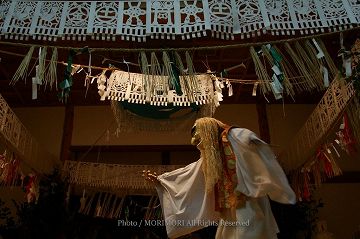 手力雄(たぢからお)の舞 高千穂観光神楽 (奉仕者 秋元神楽) 02