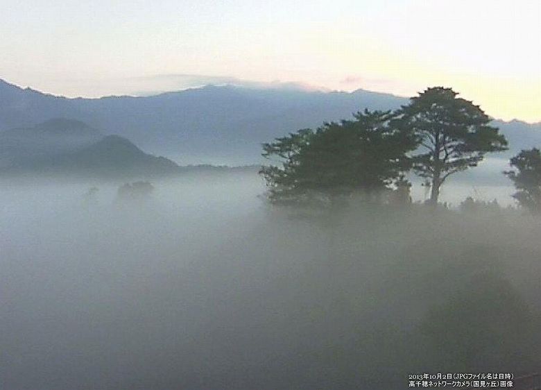 ■ 高千穂町　国見ヶ丘から見る雲海　2013年10月2日（ネットワークカメラ画像）03