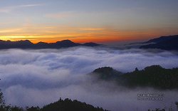 高千穂の雲海の壁紙　5 縦横比16:10