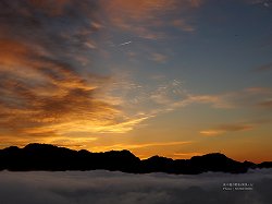 高千穂の雲海の壁紙　9 縦横比4:3