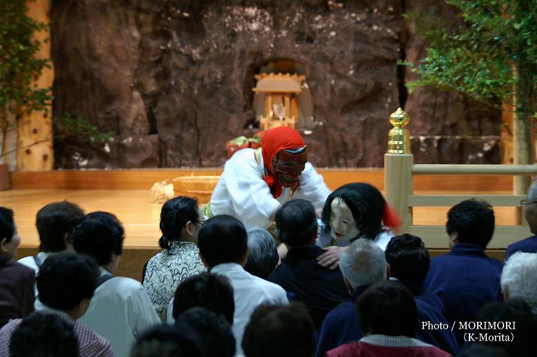 御神体の舞(高千穂神楽)