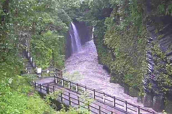 増水した高千穂峡1 増水した高千穂峡1