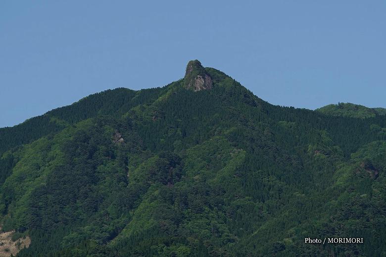 高千穂町 三秀台（五ヶ所高原）から見た越敷岳