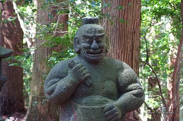 ■ 向山神社（高千穂町）仁王像　mukaiyama06.jpg