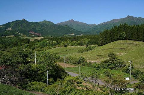 高千穂町 三秀台（五ヶ所高原）から見た祖母山