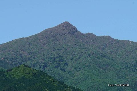 高千穂町 三秀台（五ヶ所高原）から見た祖母山