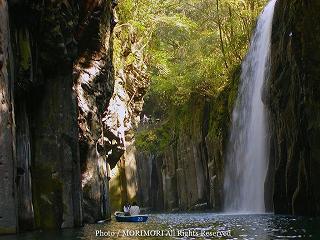 高千穂峡手漕ぎボートから見た高千穂峡の写真 04